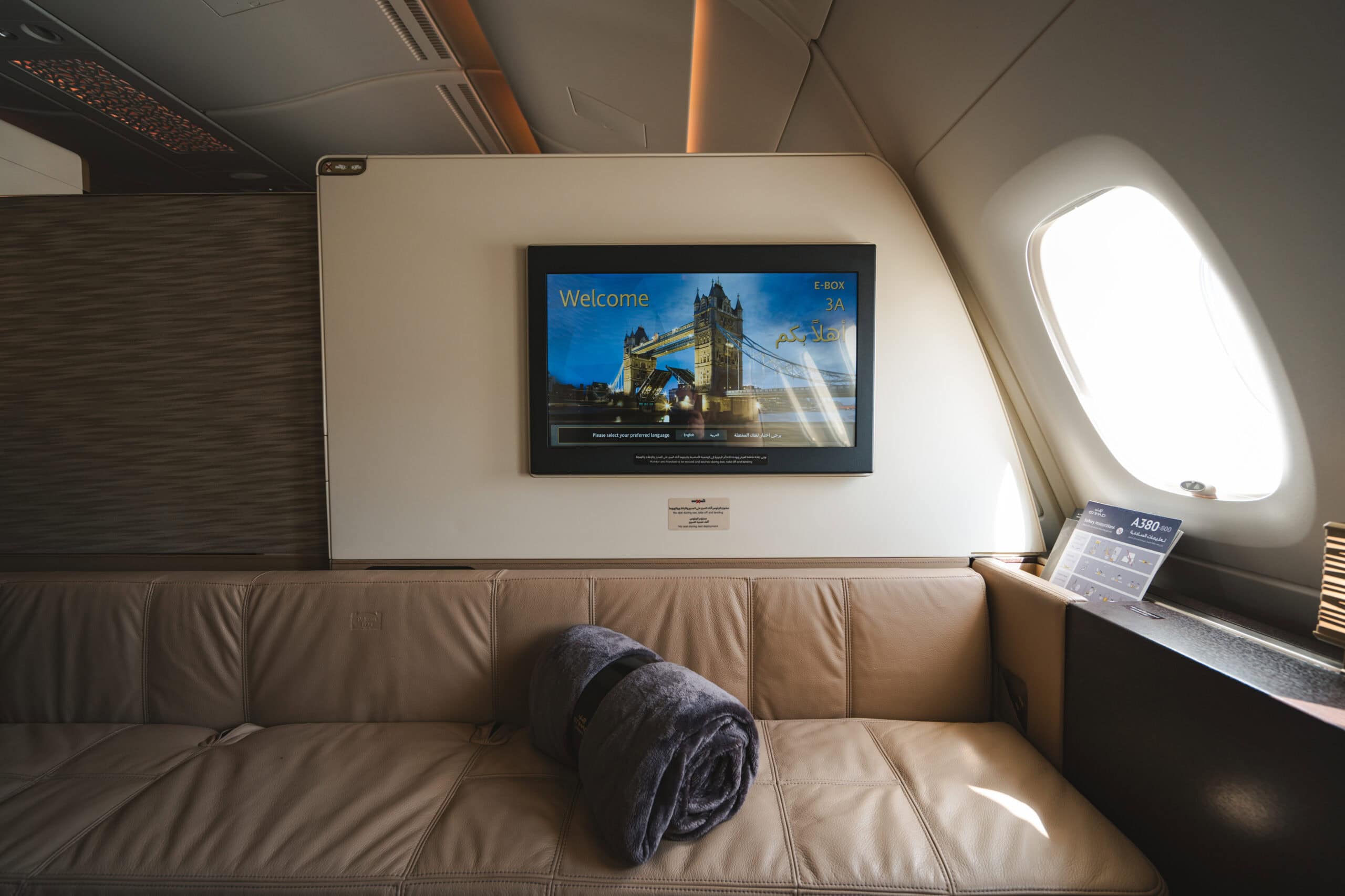 Etihad Airways A380-800 First Class [The Apartment] - First Class The Apartment