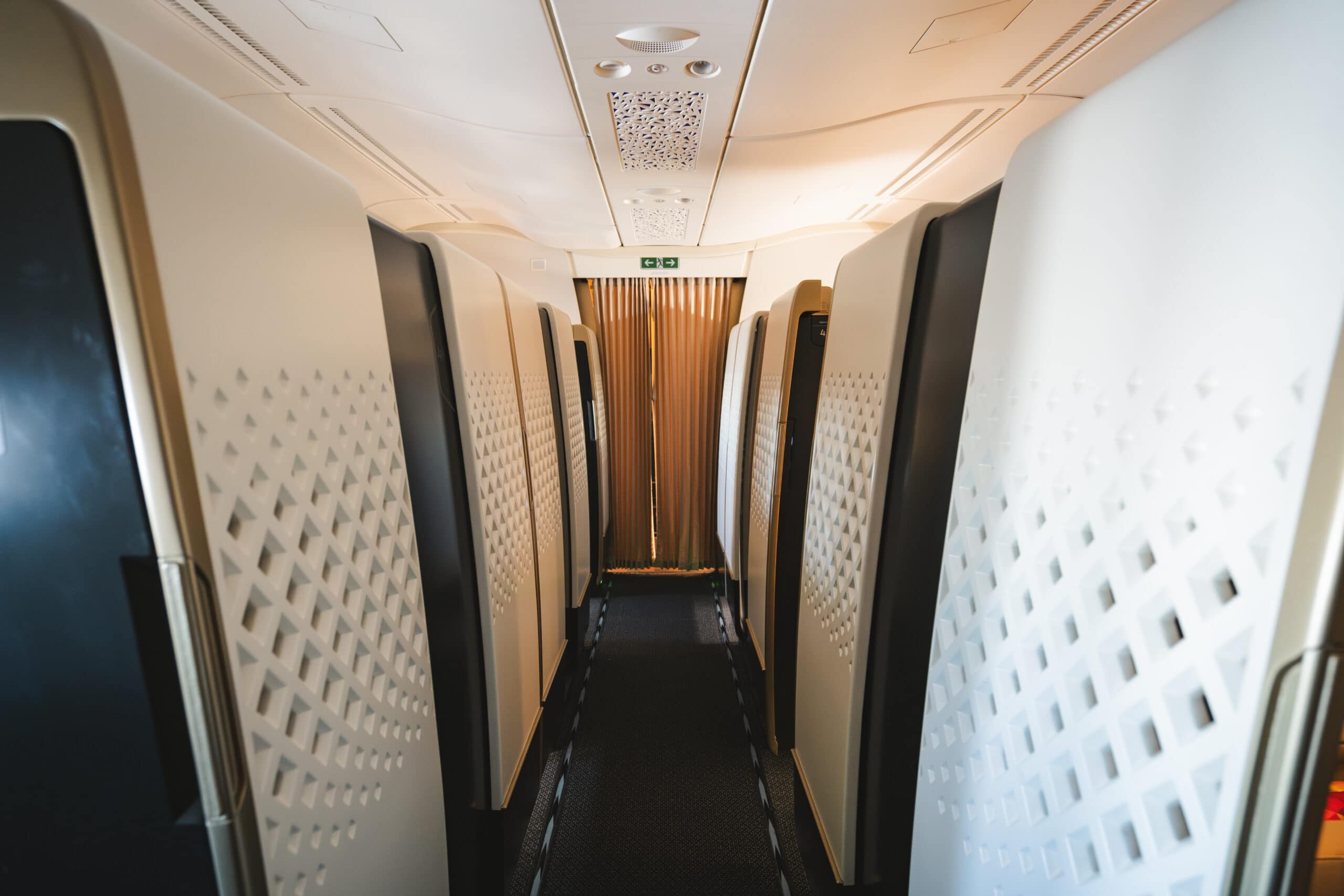 Etihad Airways A380-800 First Class [The Apartment] - First Class Suites
