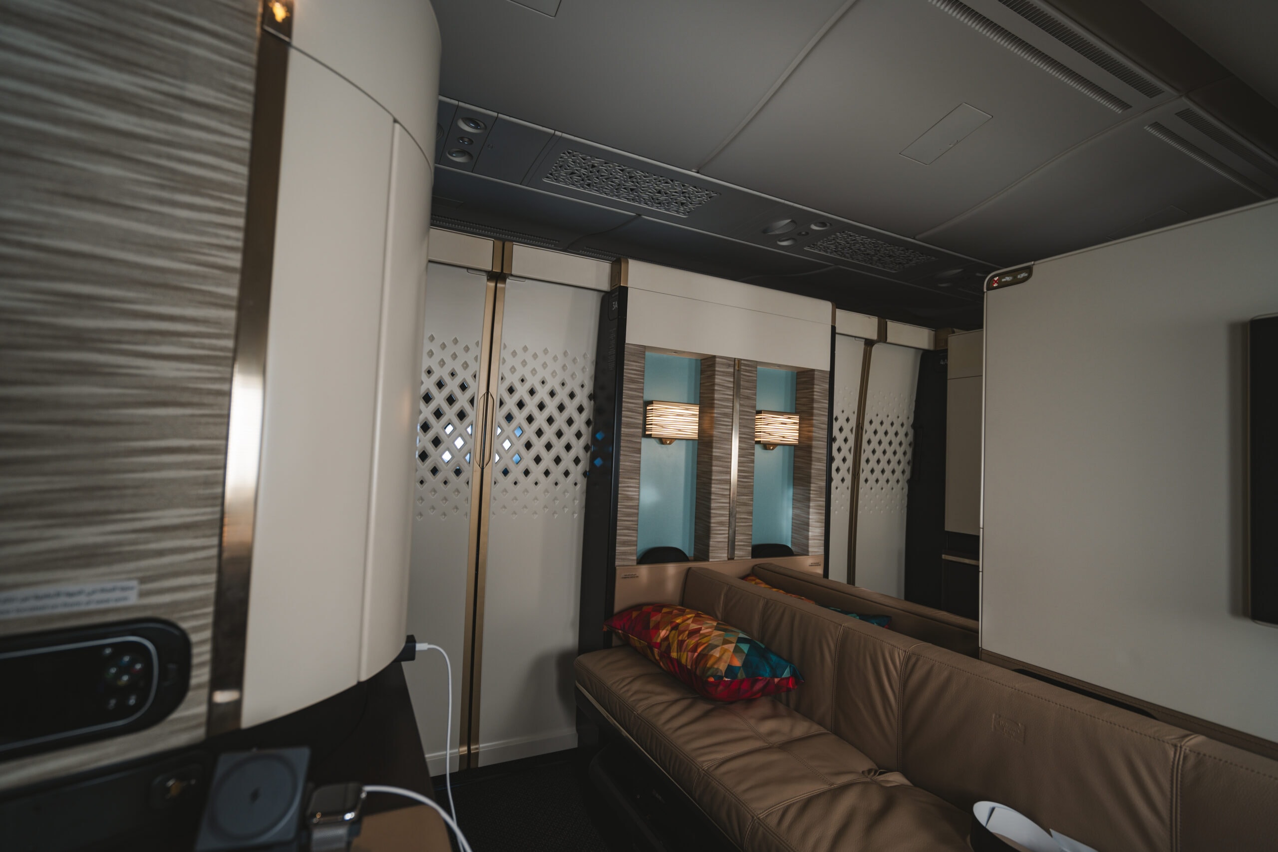 Etihad Airways A380-800 First Class [The Apartment] - First Class