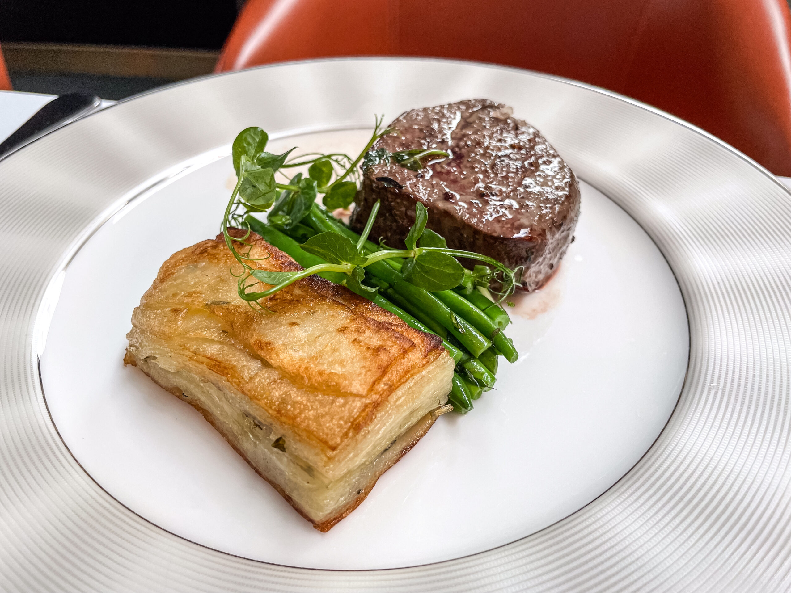 Etihad Airways A380-800 First Class [The Apartment] - First Class Lounge Dining