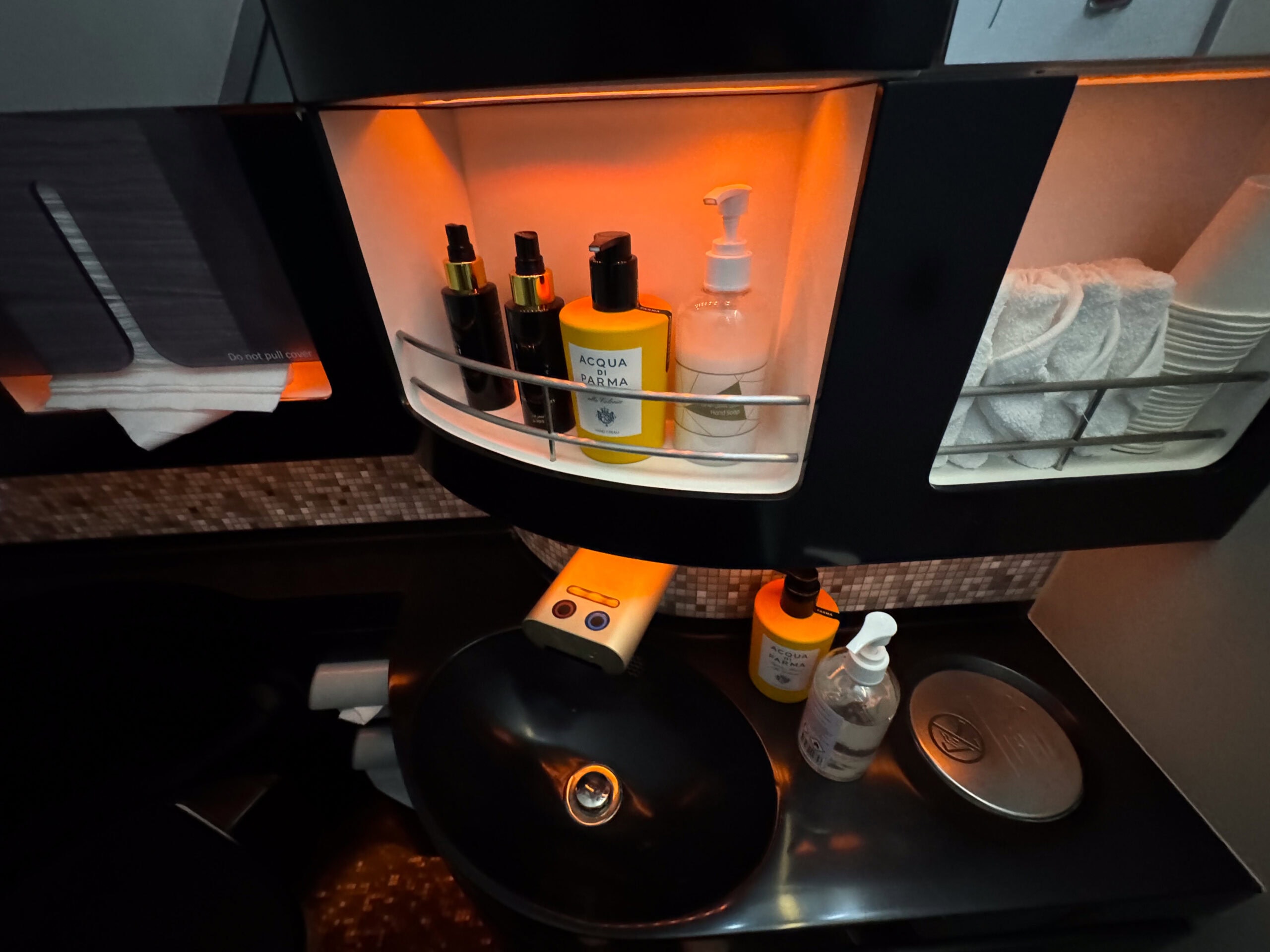 Etihad Airways A380-800 First Class [The Apartment] - First Class Toiletries