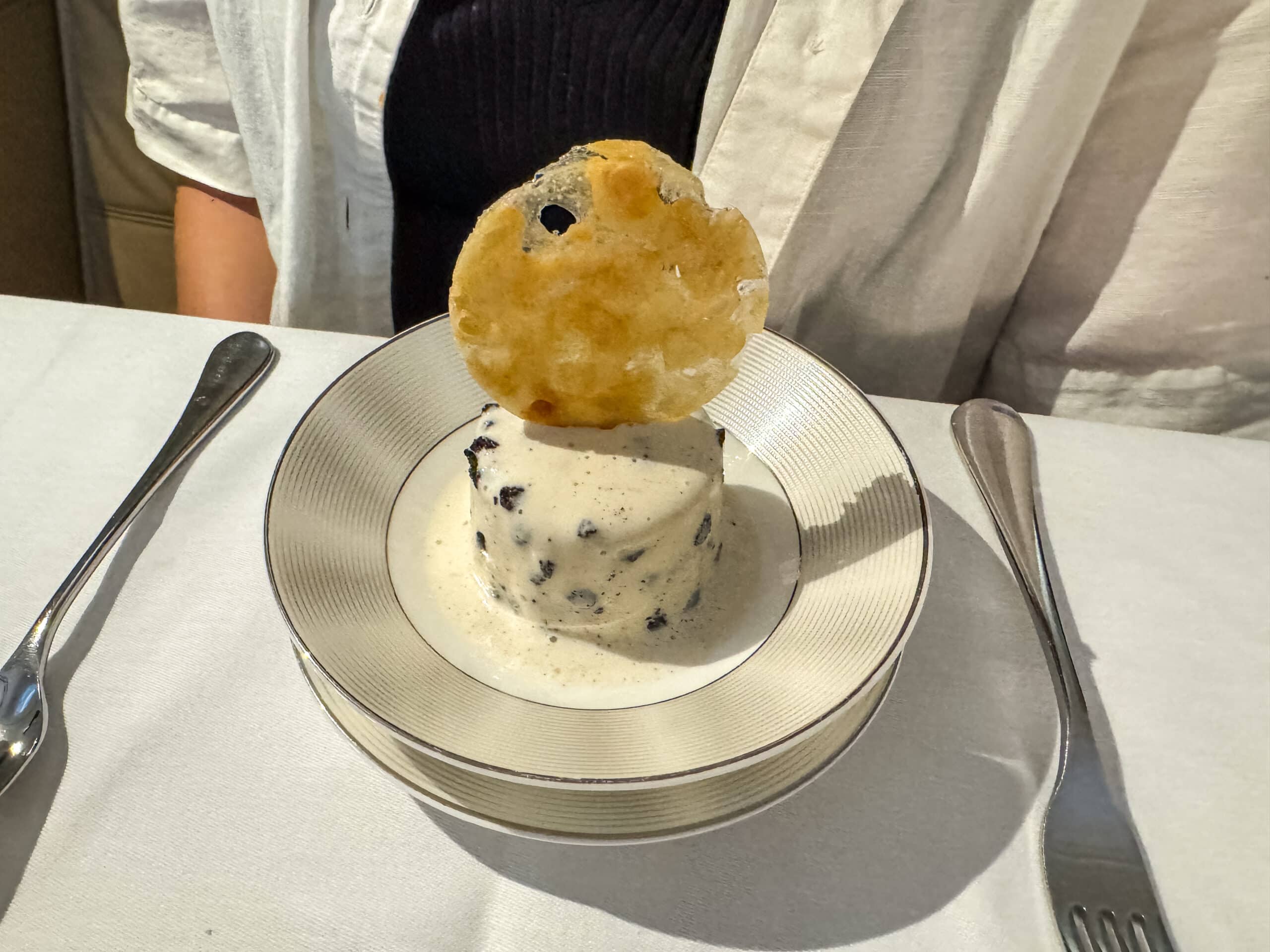 Etihad Airways A380-800 First Class [The Apartment] - First Class Häagen-Dazs Ice Cream