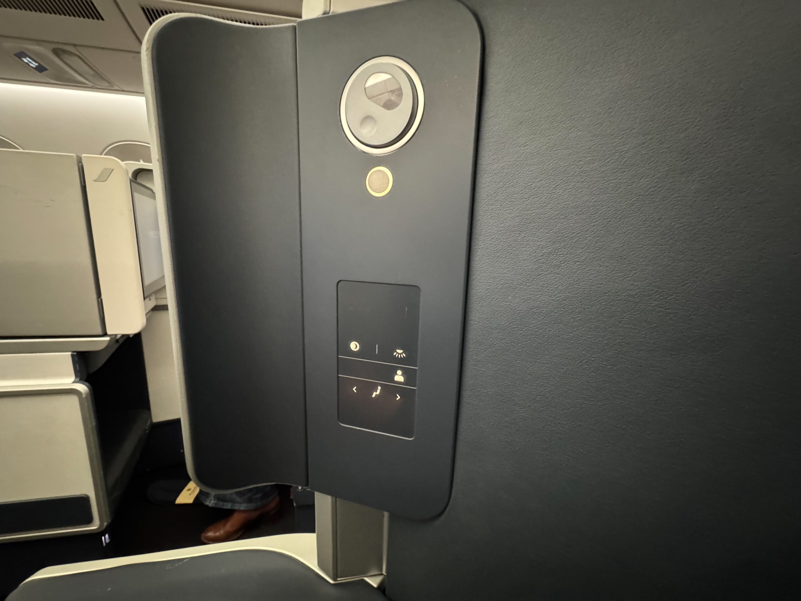Air France A350-900 Business Class - Seat Controls