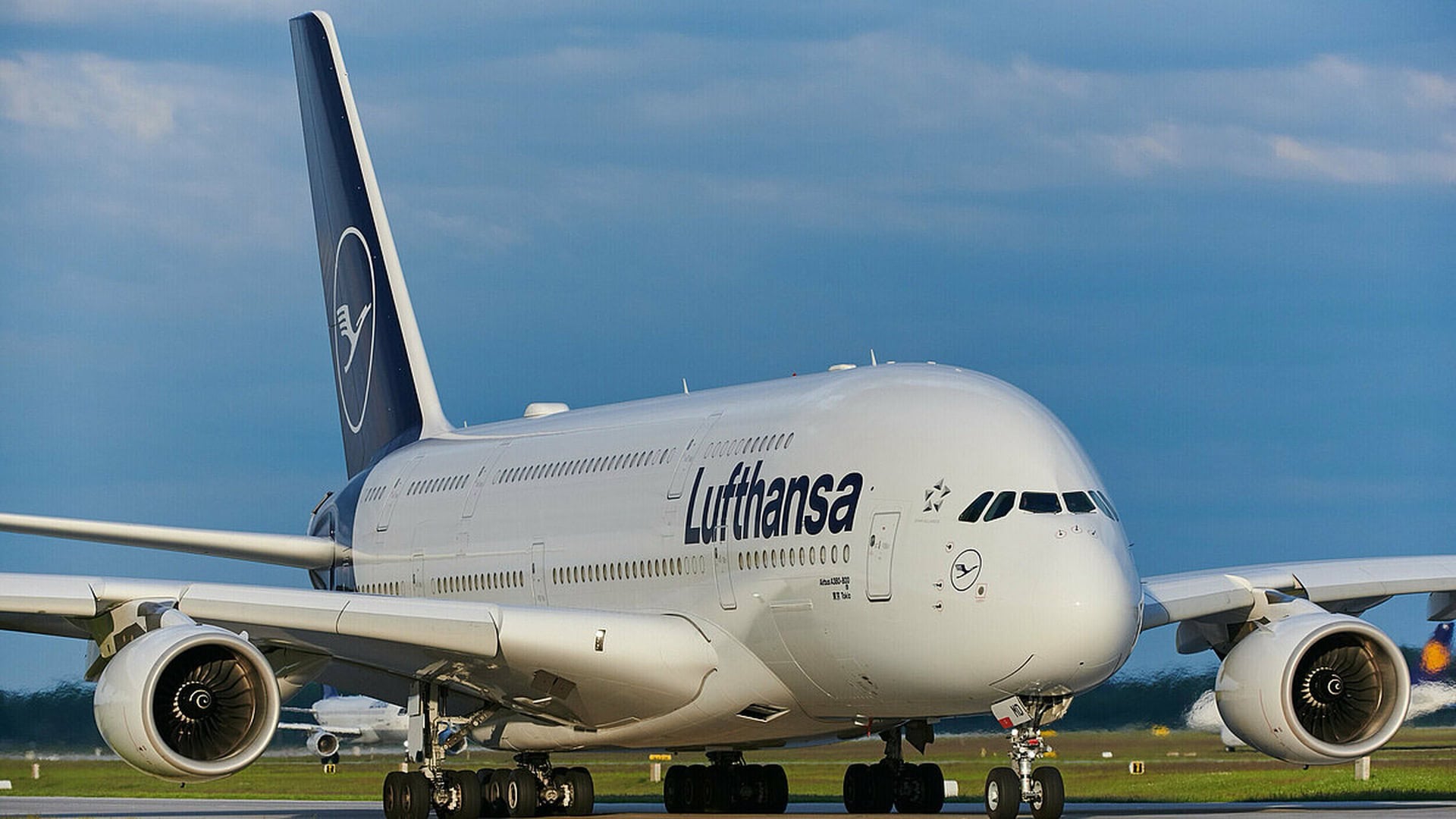 Best Ways To Book Lufthansa Business Class - Lufthansa A380-800 With Classic Business Class