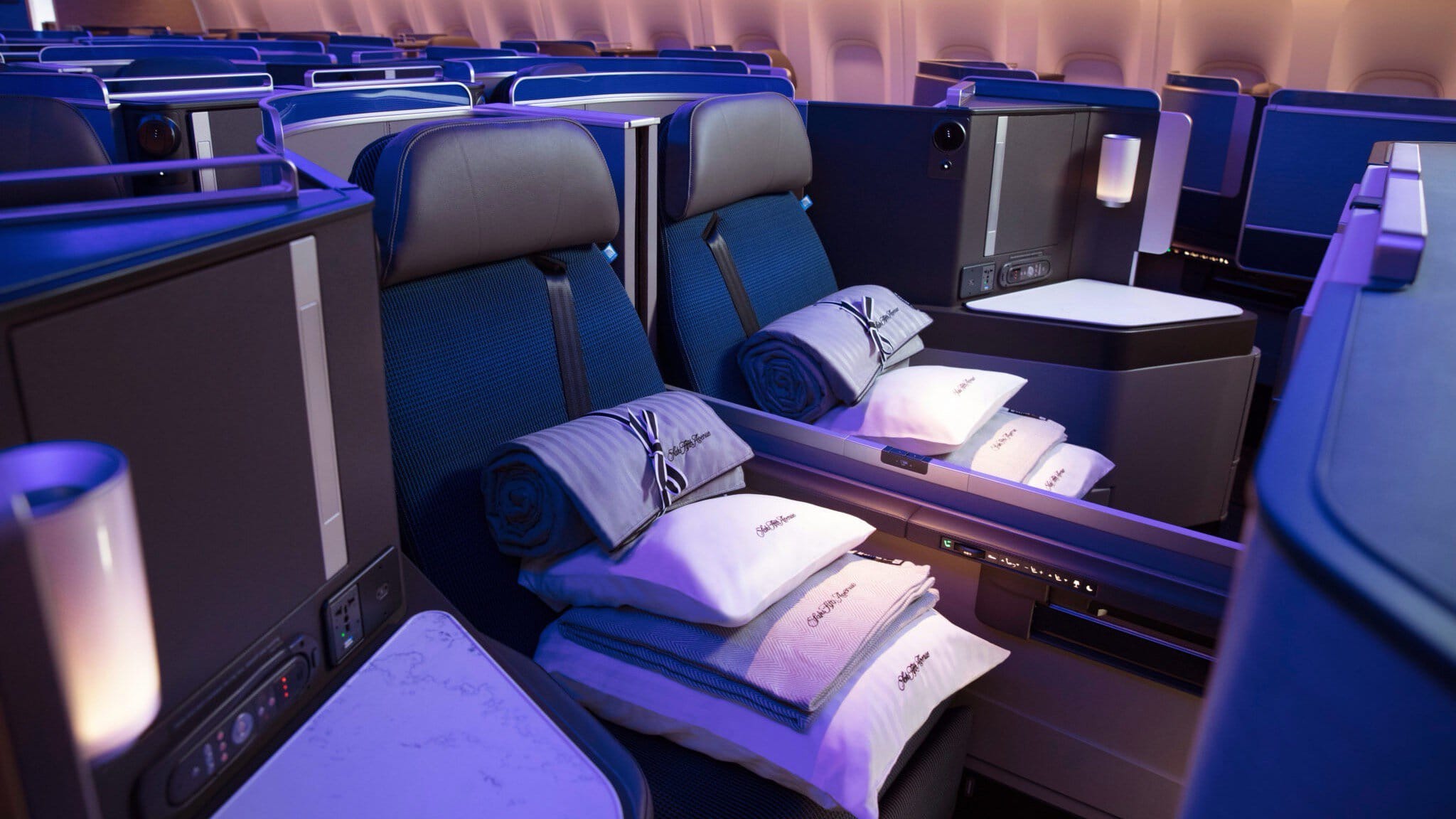 Best Ways To Book United Business Class With Points: Step-By-Step Guide [2025]