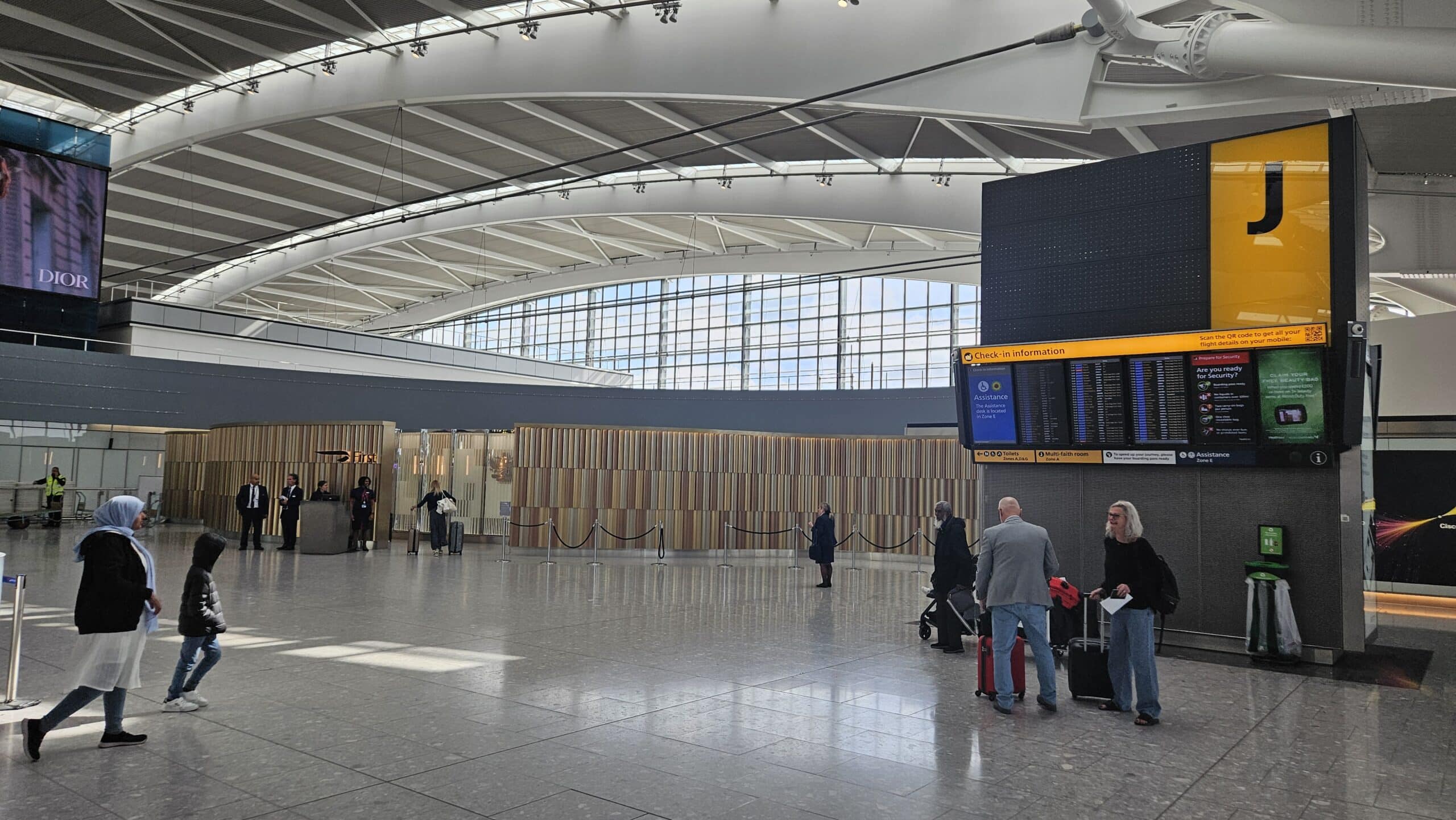 British Airways A380-800 First Class - Check In At London Heathrow Airport [LHR]