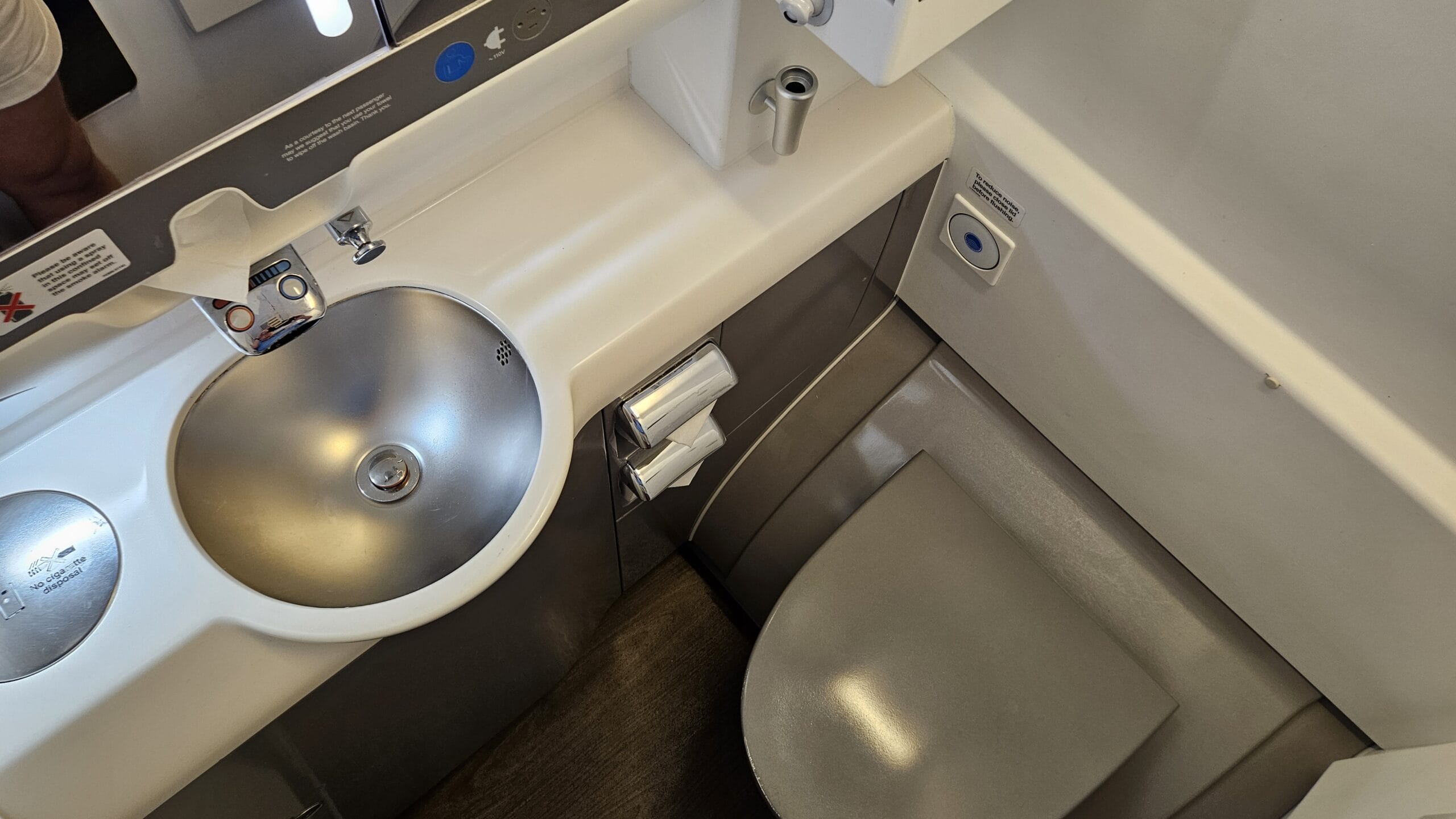 British Airways A380-800 First Class Review 21 - British Airways A380-800 First Class British Airways A380-800 First Class - Lavatory