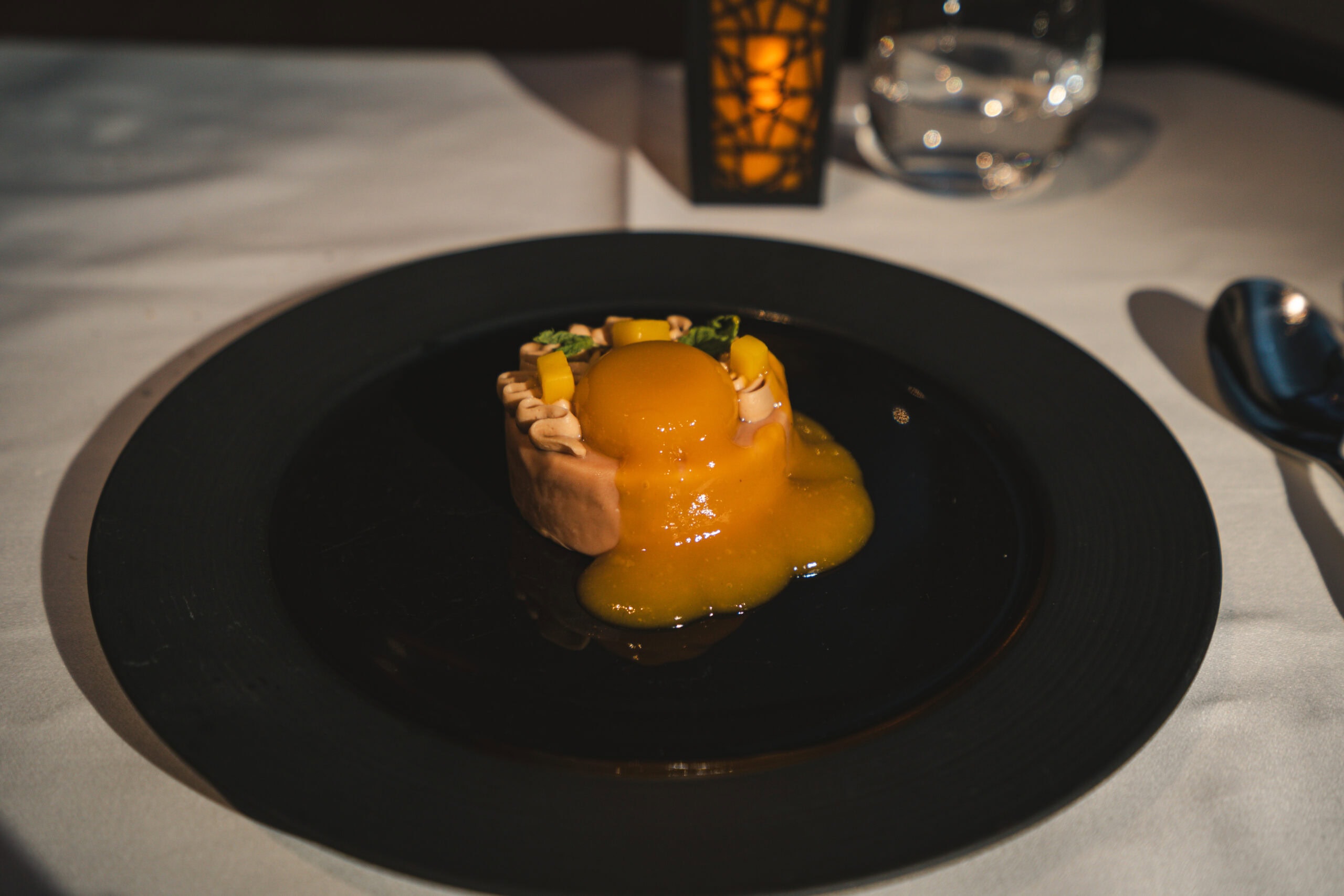 Qatar Airways 777-300ER Business Class [Qsuite] - Cheesecake Dessert