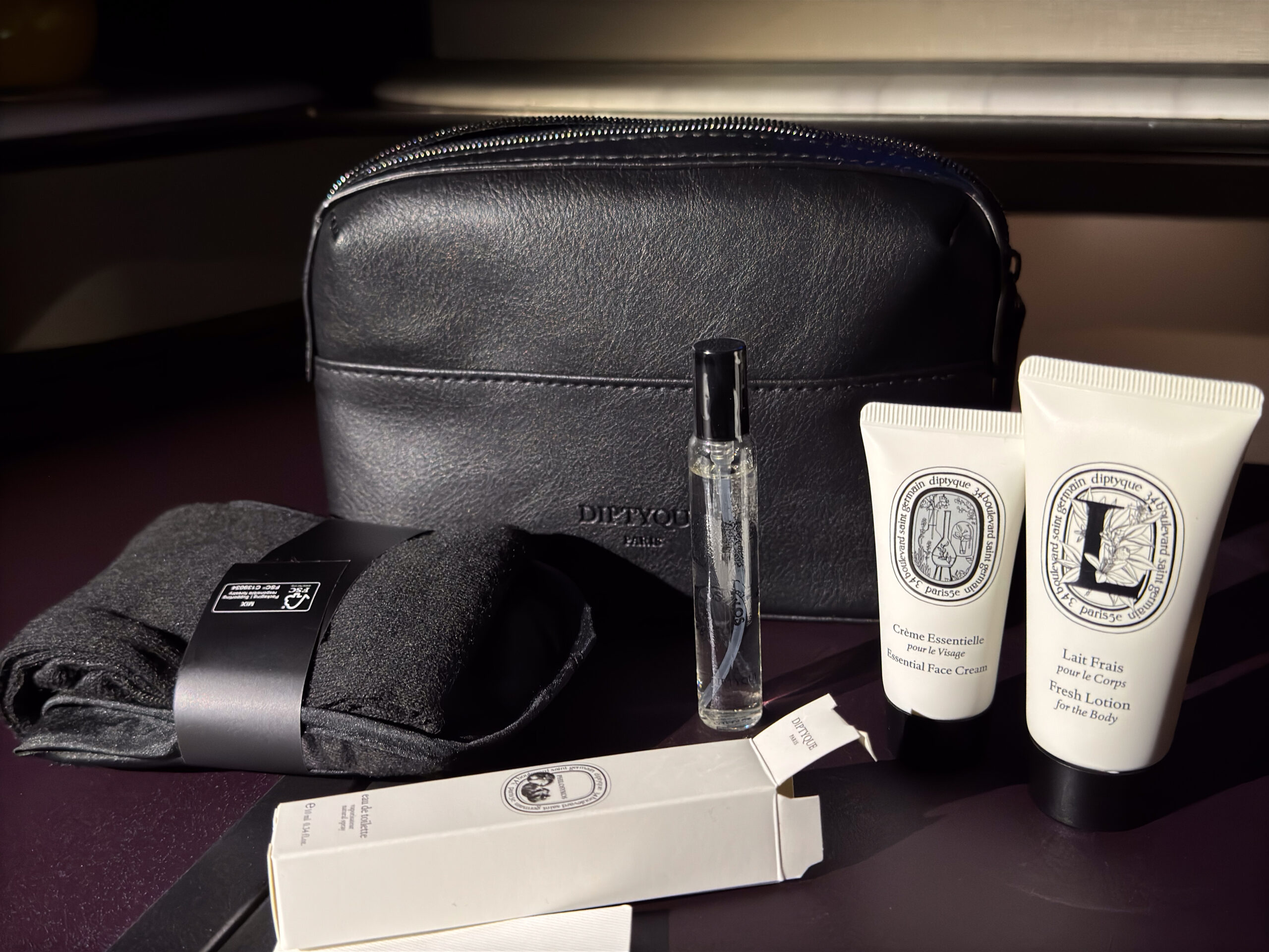 Qatar Airways 777-300ER Business Class [Qsuite] - Amenity Kit