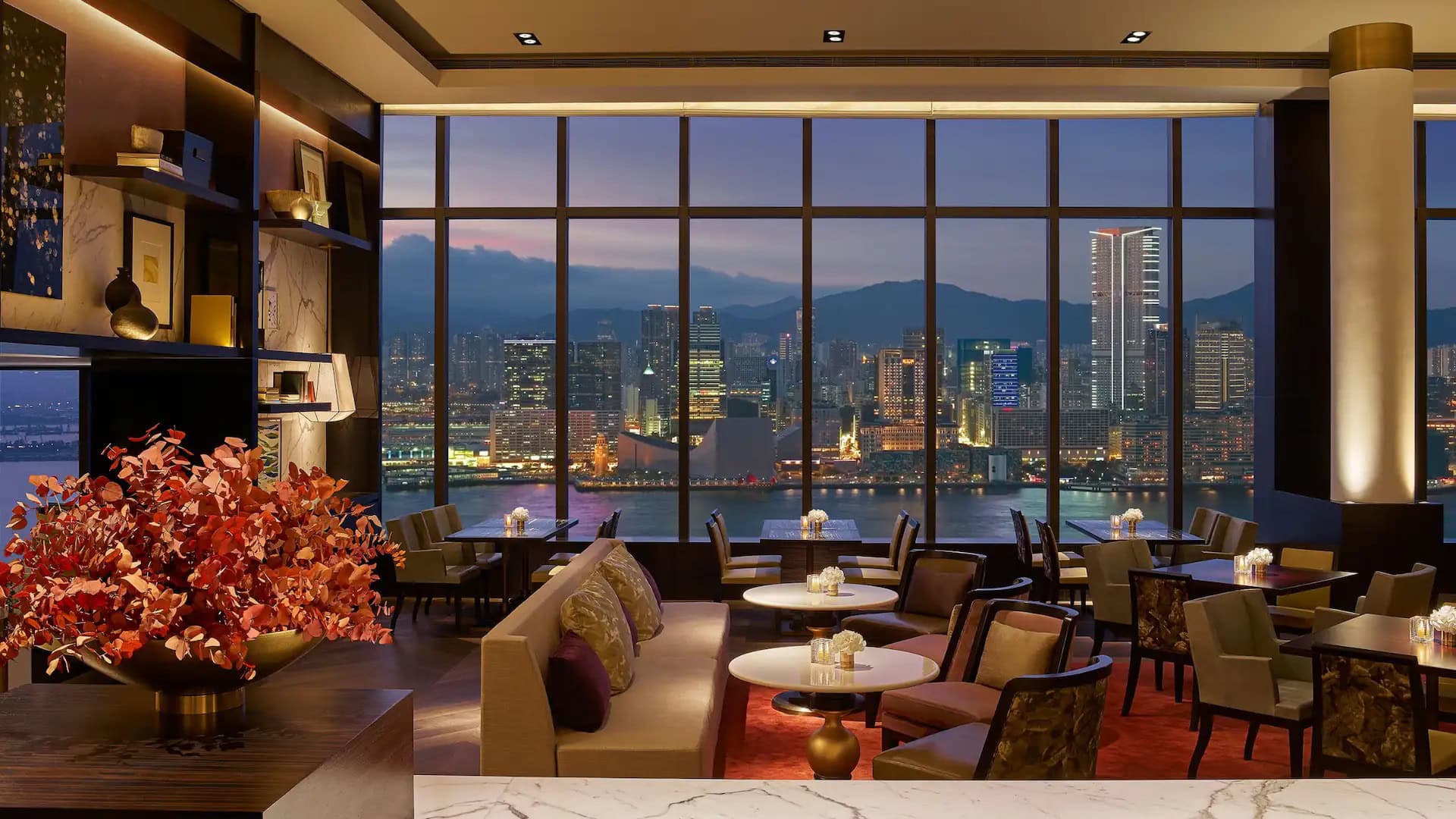 Best Ways To Redeem World of Hyatt Points - Grand Club Lounge At Grand Hyatt Hong Kong