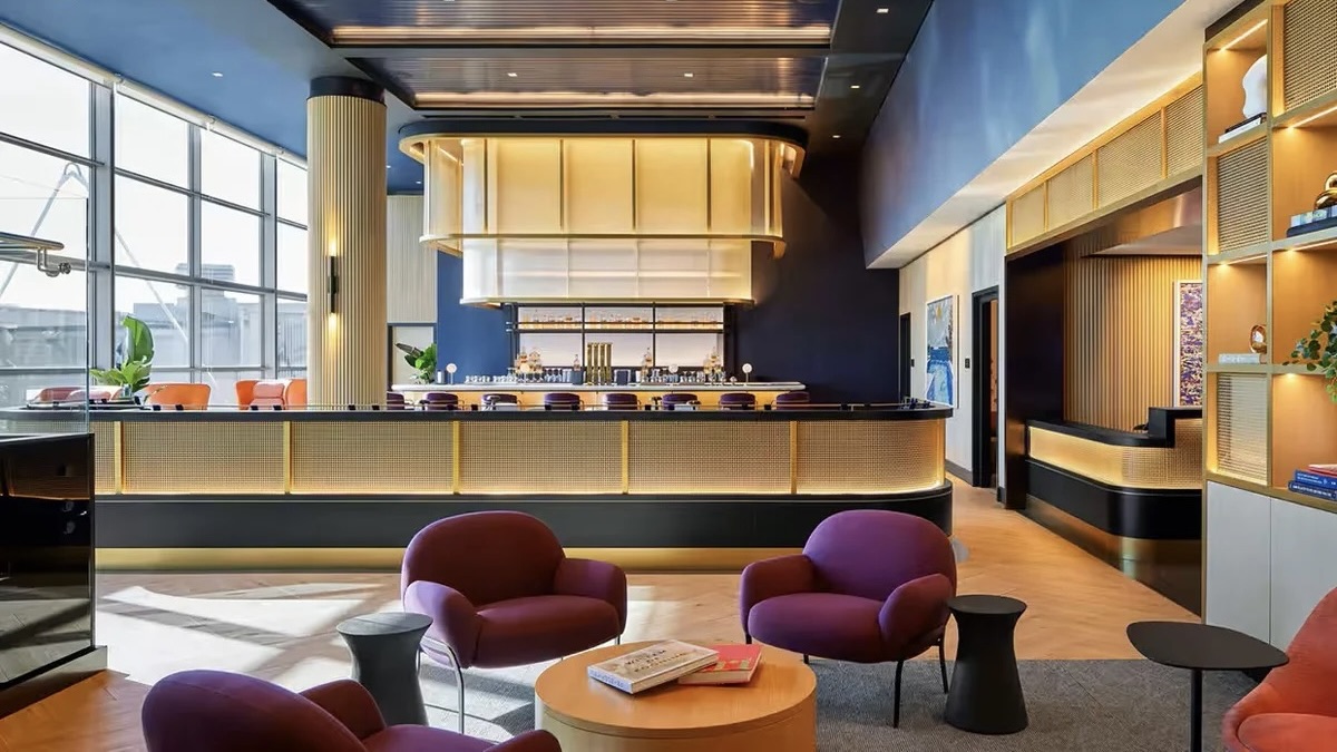 Chase Sapphire Lounge by The Club - Etihad Lounge At Washington Dulles International Airport [IAD]