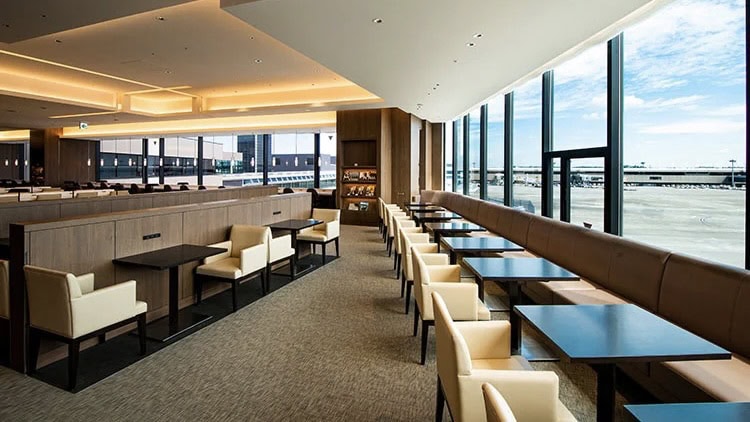 Best Airport Lounges In Asia - Japan Airlines Sakura Lounge [NRT]