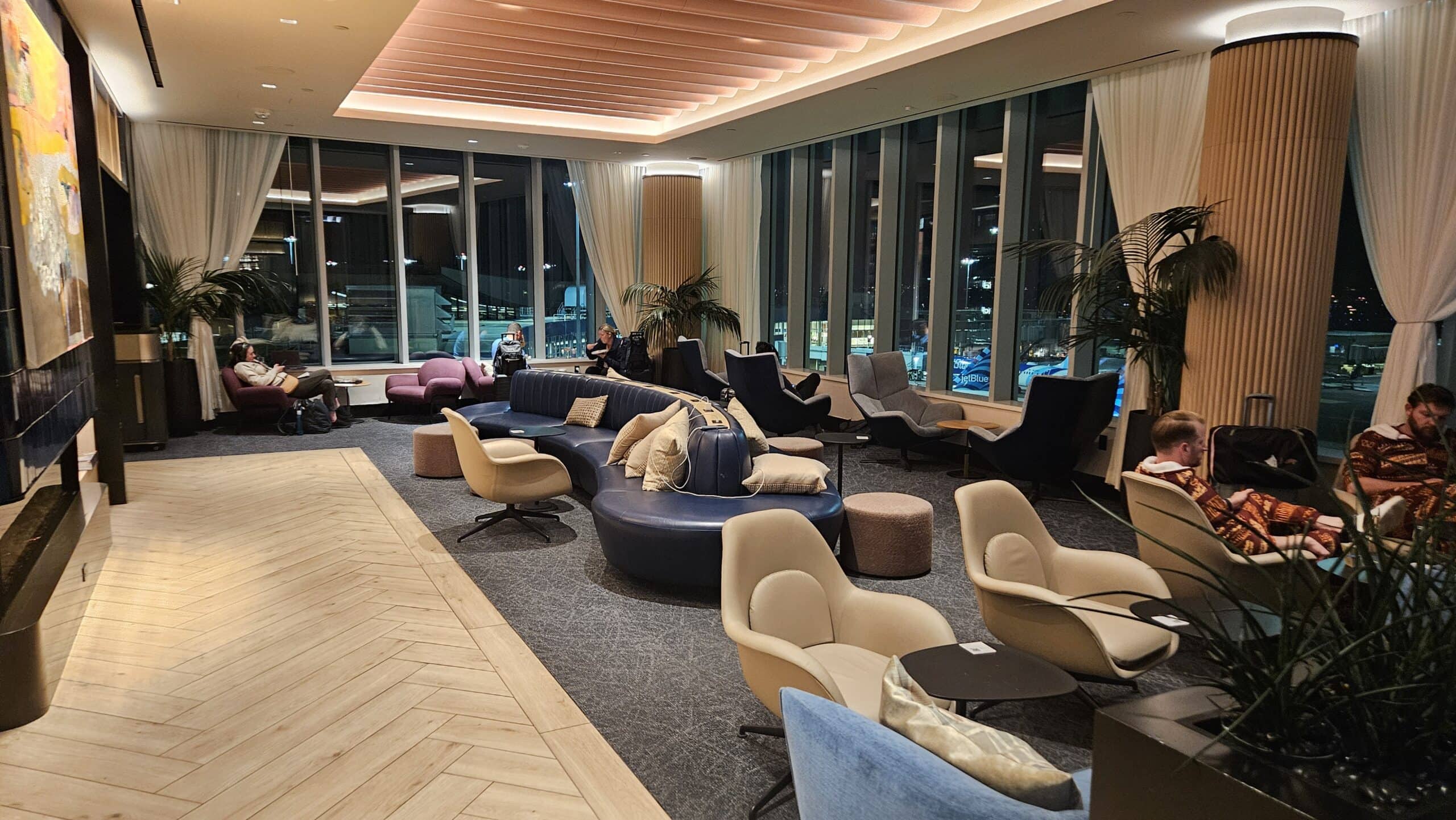 Chase Sapphire Lounge [BOS] - Seating Area