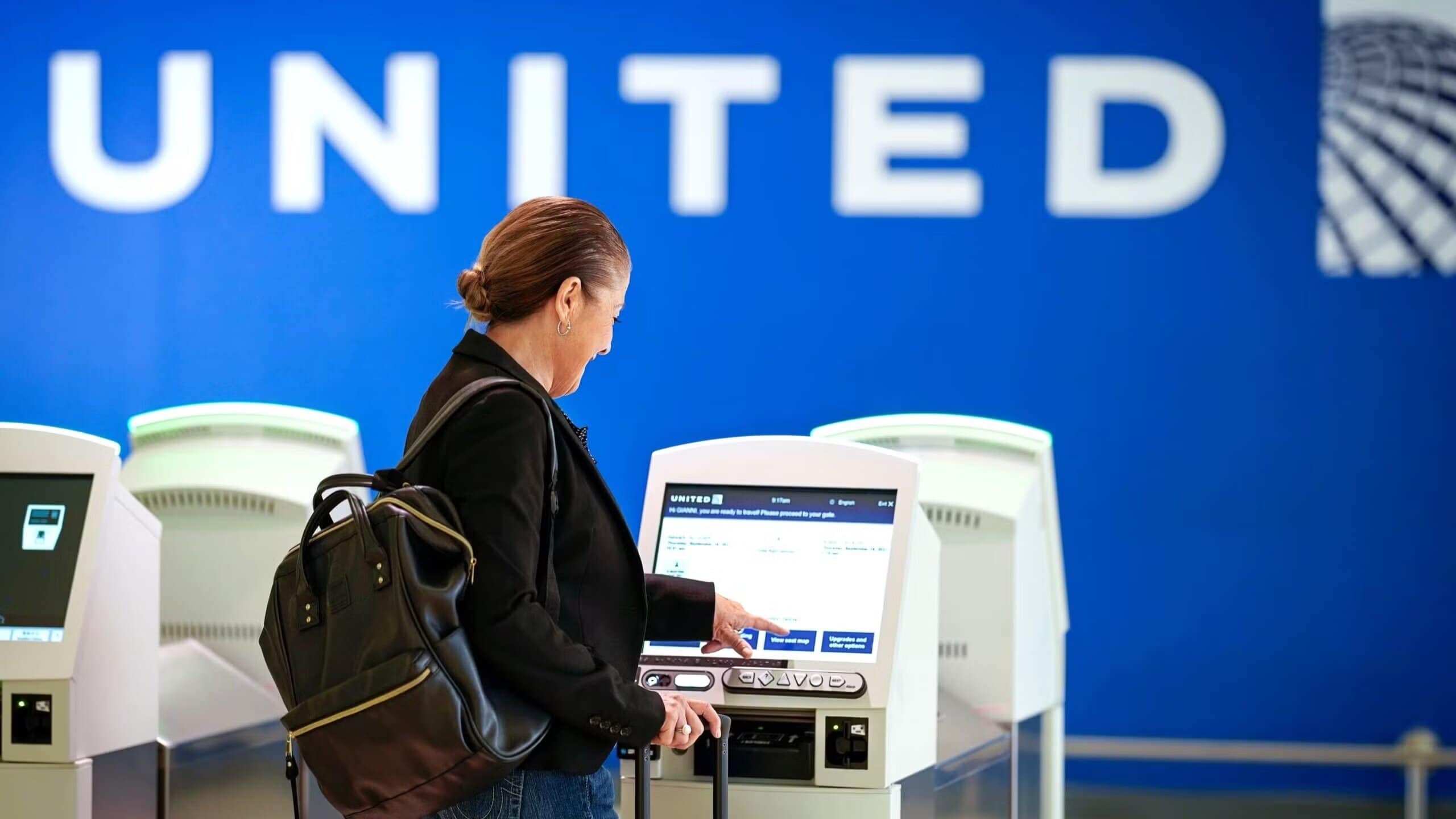 How To Avoid United Airlines Baggage Fees - Who Actually Pays