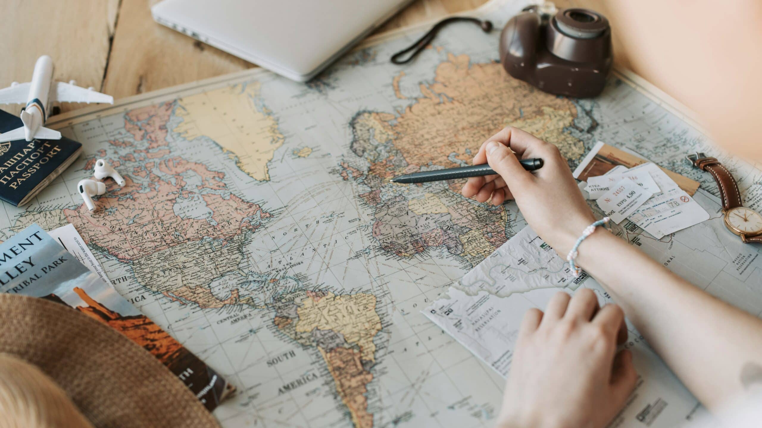 How Points And Miles Work: The Beginners Guide - Travel To Earn Points And Miles