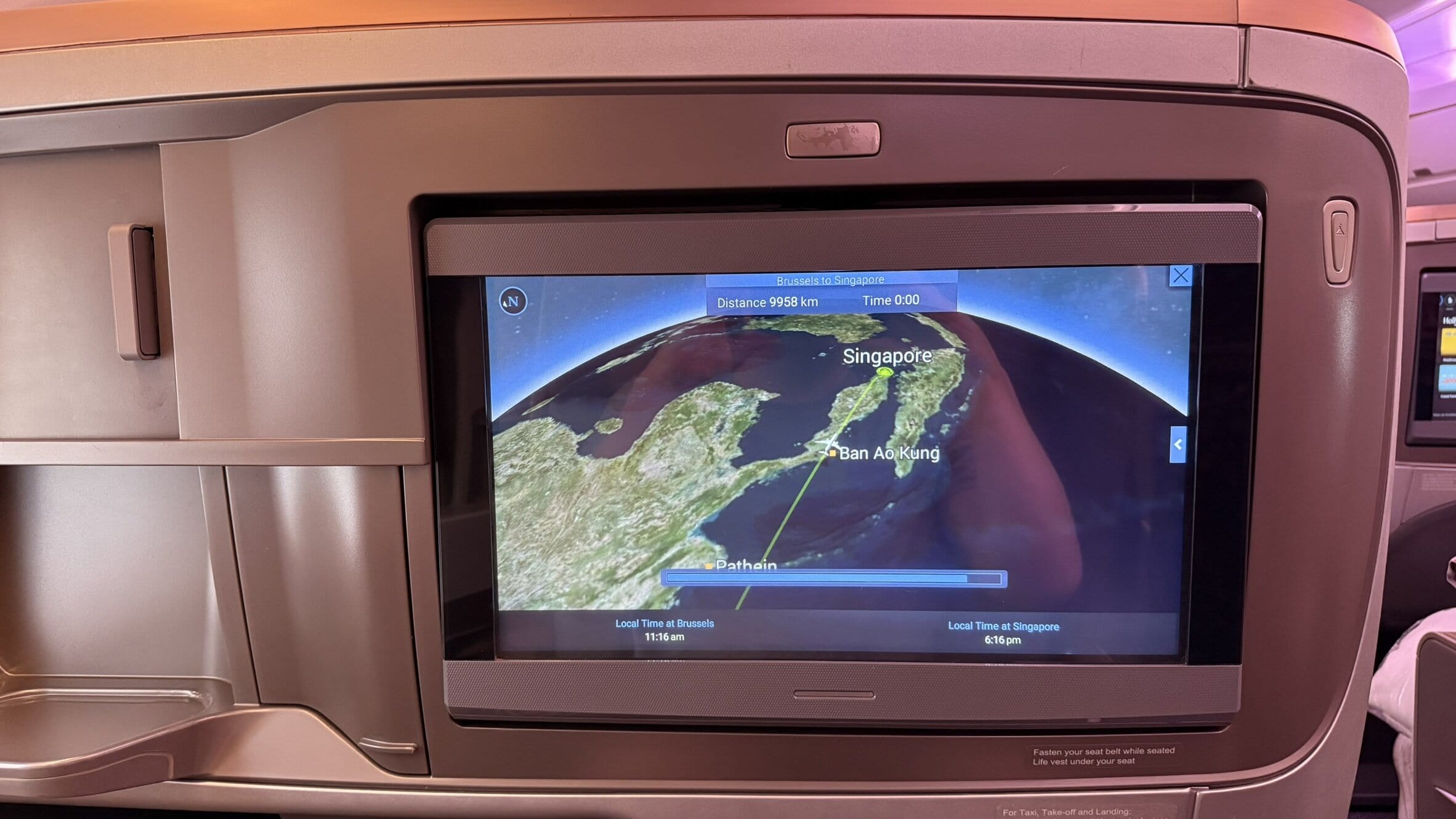 Singapore Airlines A350-900 Business Class Entertainment Screen