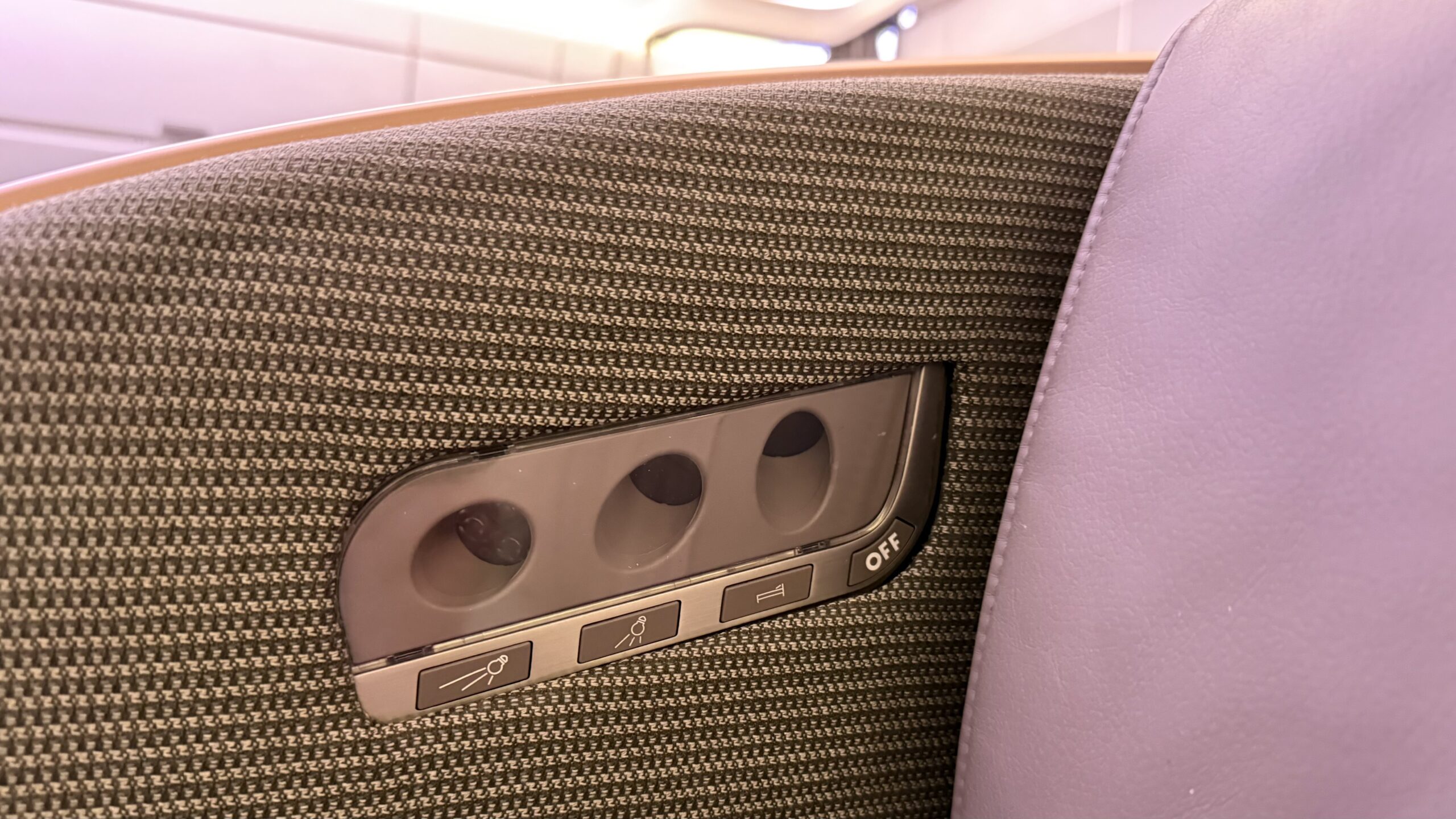 Singapore Airlines A350-900 Business Class Seat Header Lights