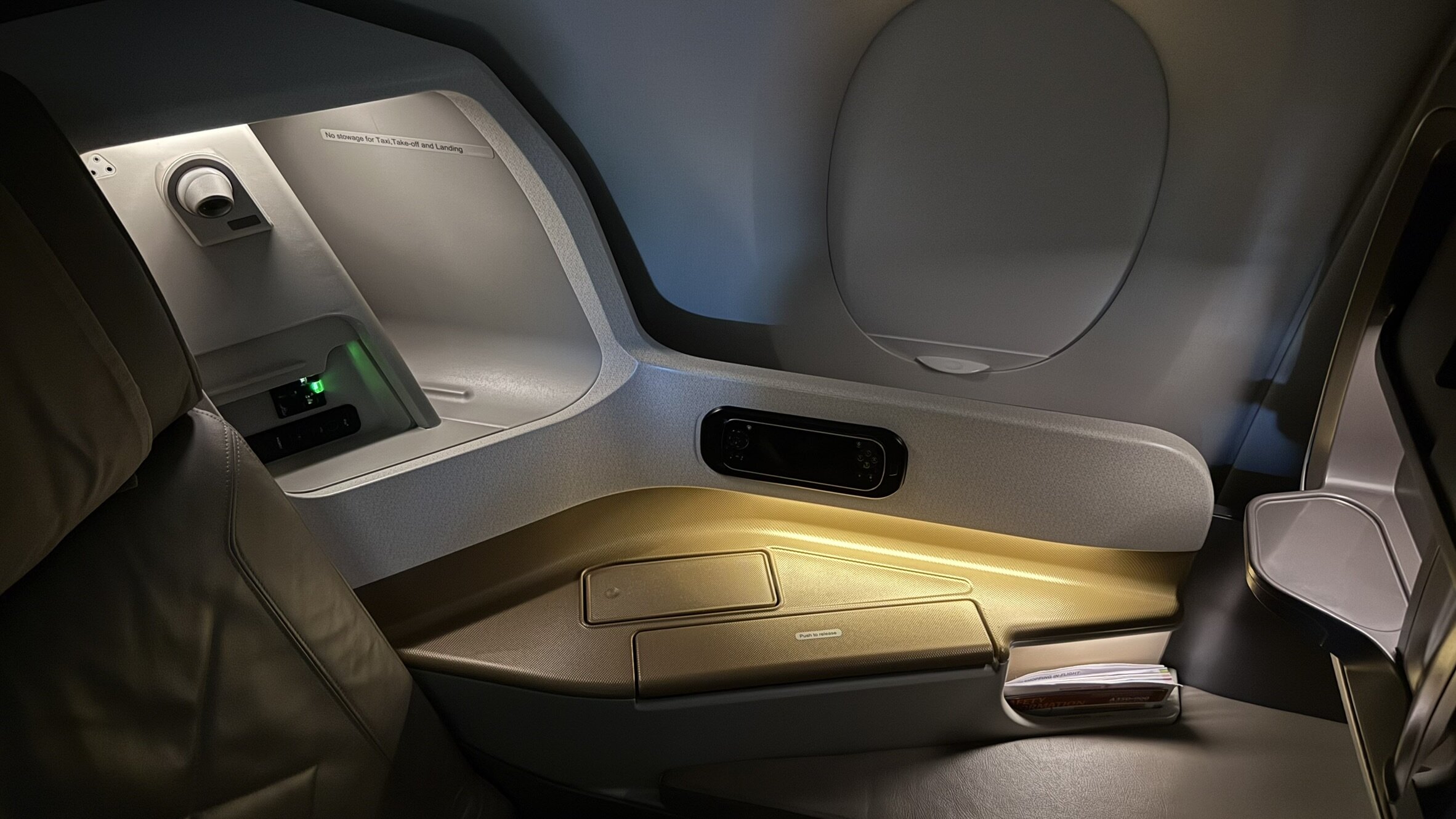Singapore Airlines A350-900 Business Class Ambient Lighting