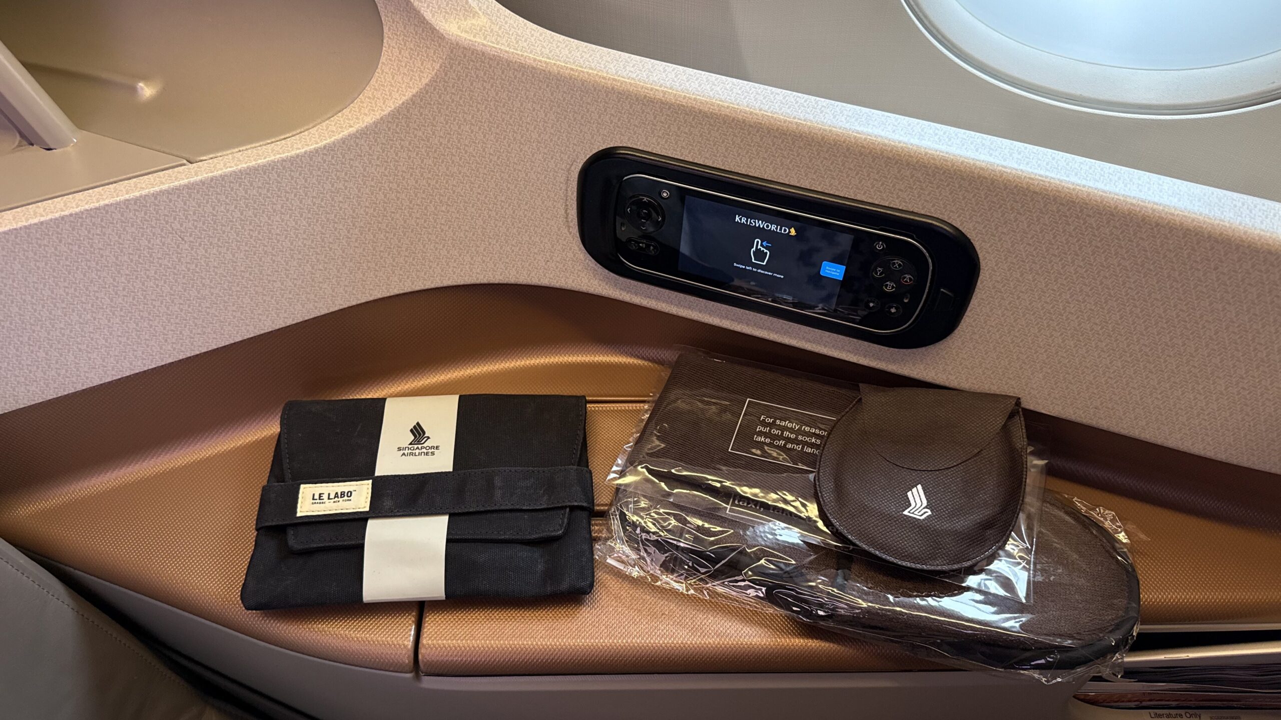 Singapore Airlines A350-900 Business Class Amenity Kit