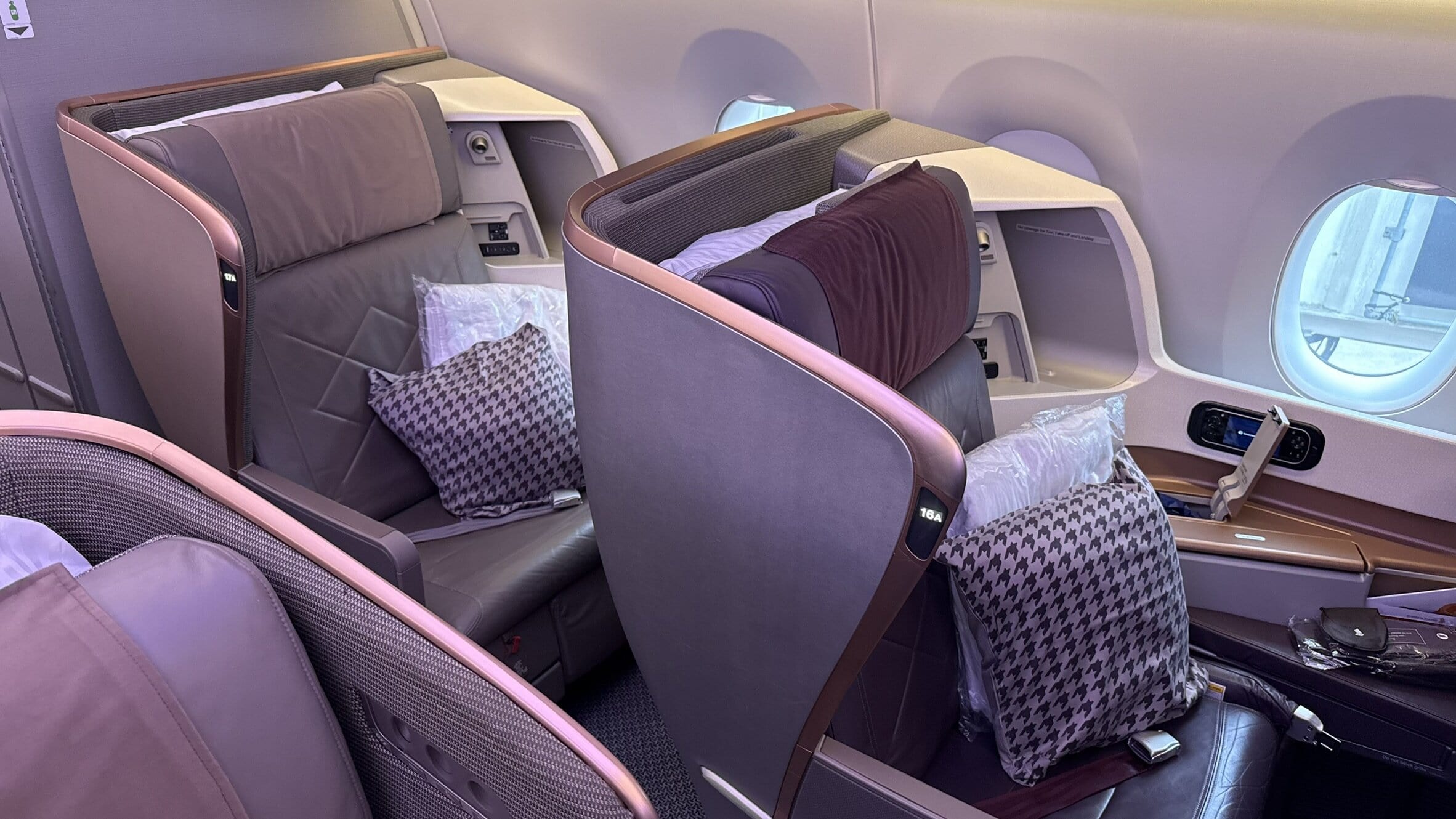 Singapore Airlines A350-900 Business Class Cabin