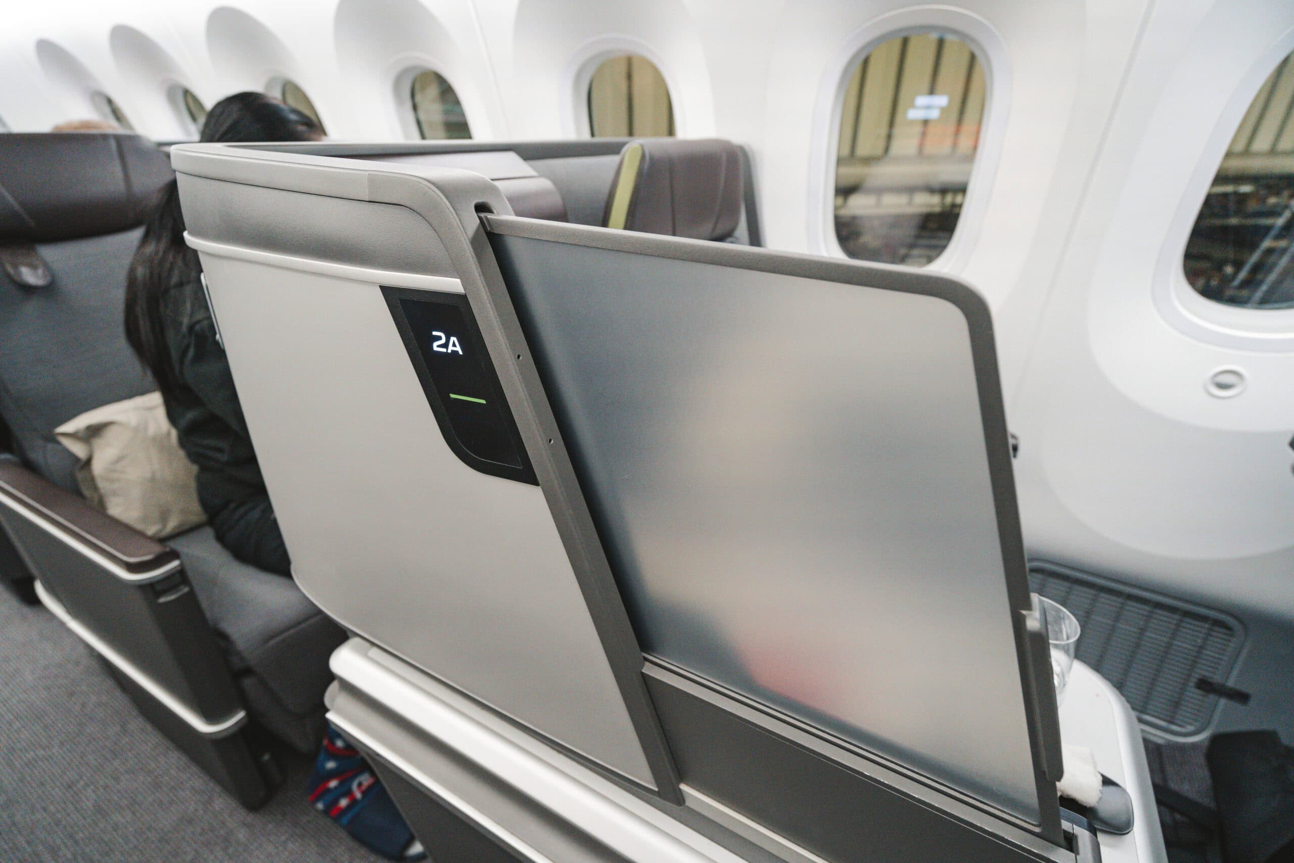 EVA Air 787-10 Business Class [Royal Laurel] Seat And Privacy Screen