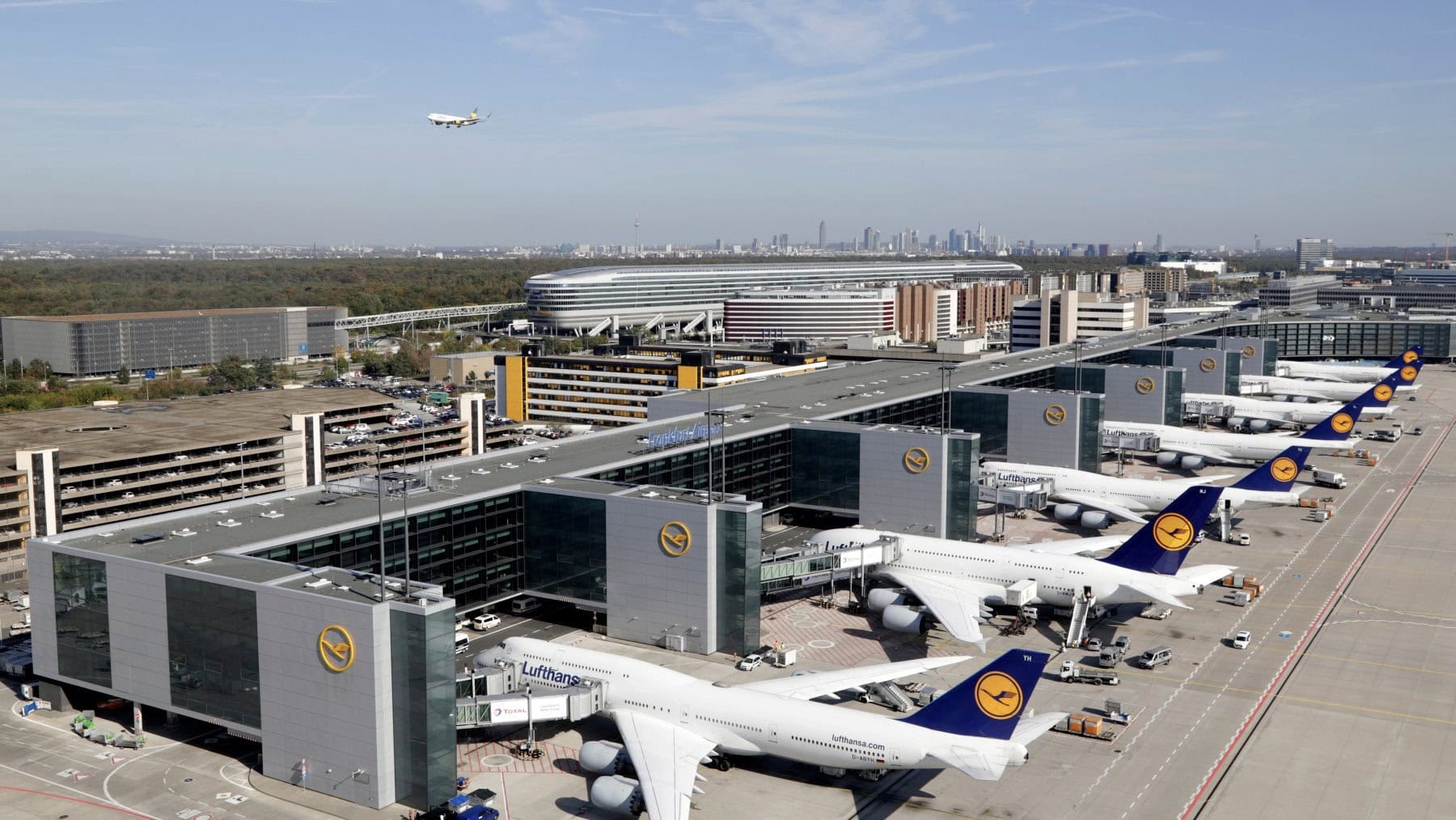 Featured image for “Frankfurt Airport [FRA] Guide: Terminals, Lounges, Food, Transit, and Connections”