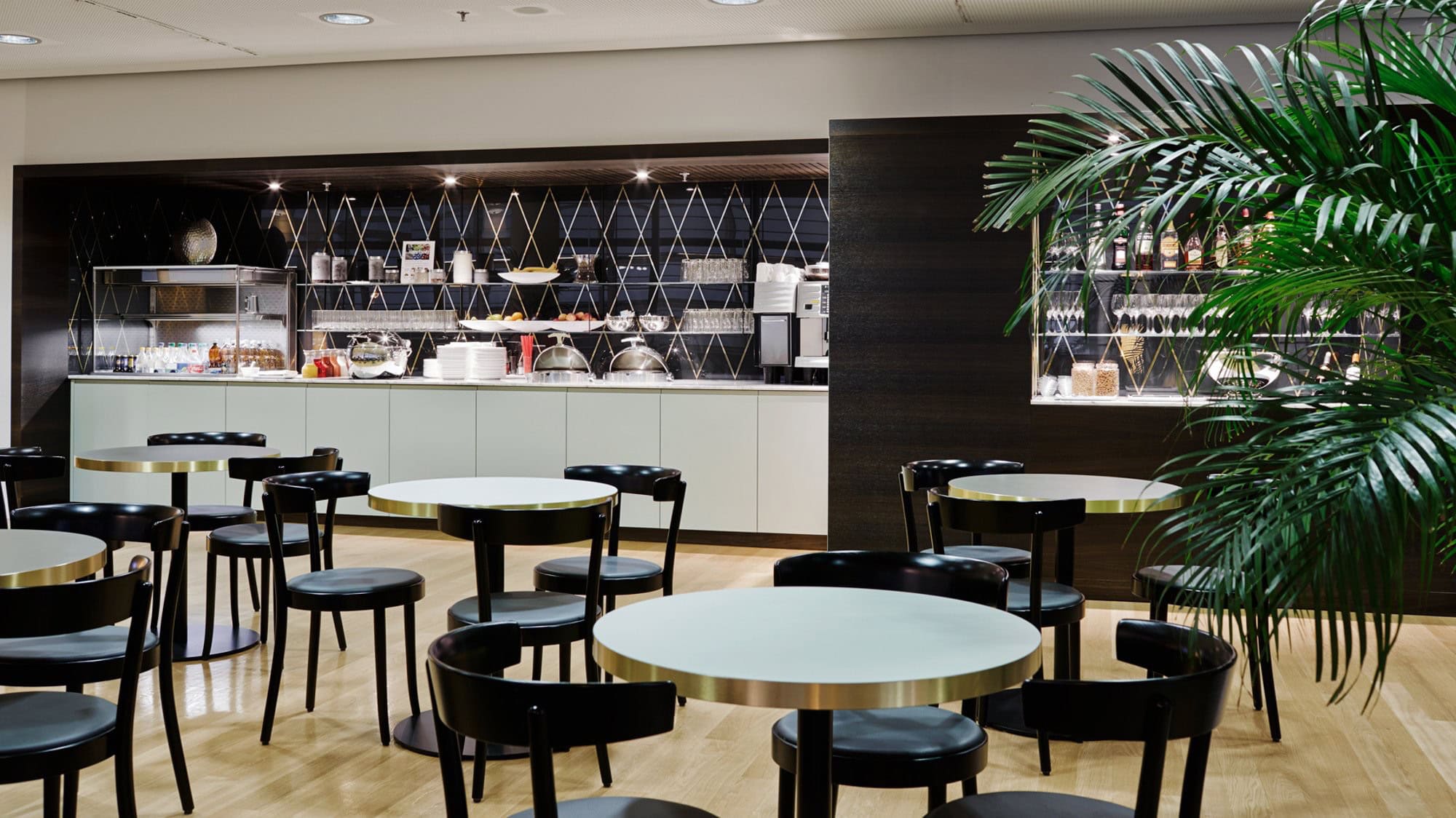 Aspire Lounge In Terminal E At Zurich Airport [ZRH]